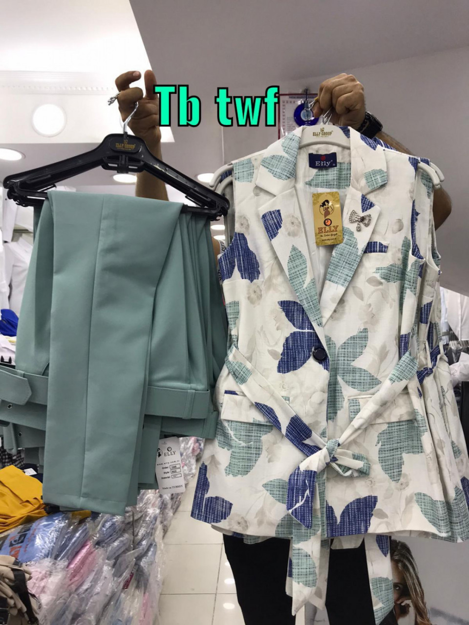 Roupas de qualidade, Roupa, Bissau