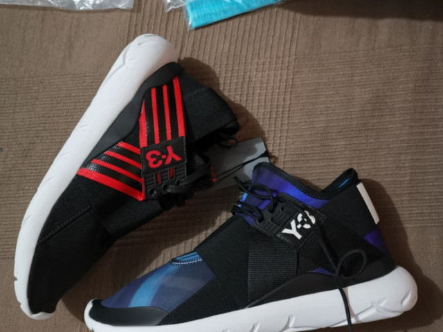 Yohji Yamamoto (Y3), Calçado, Bissau