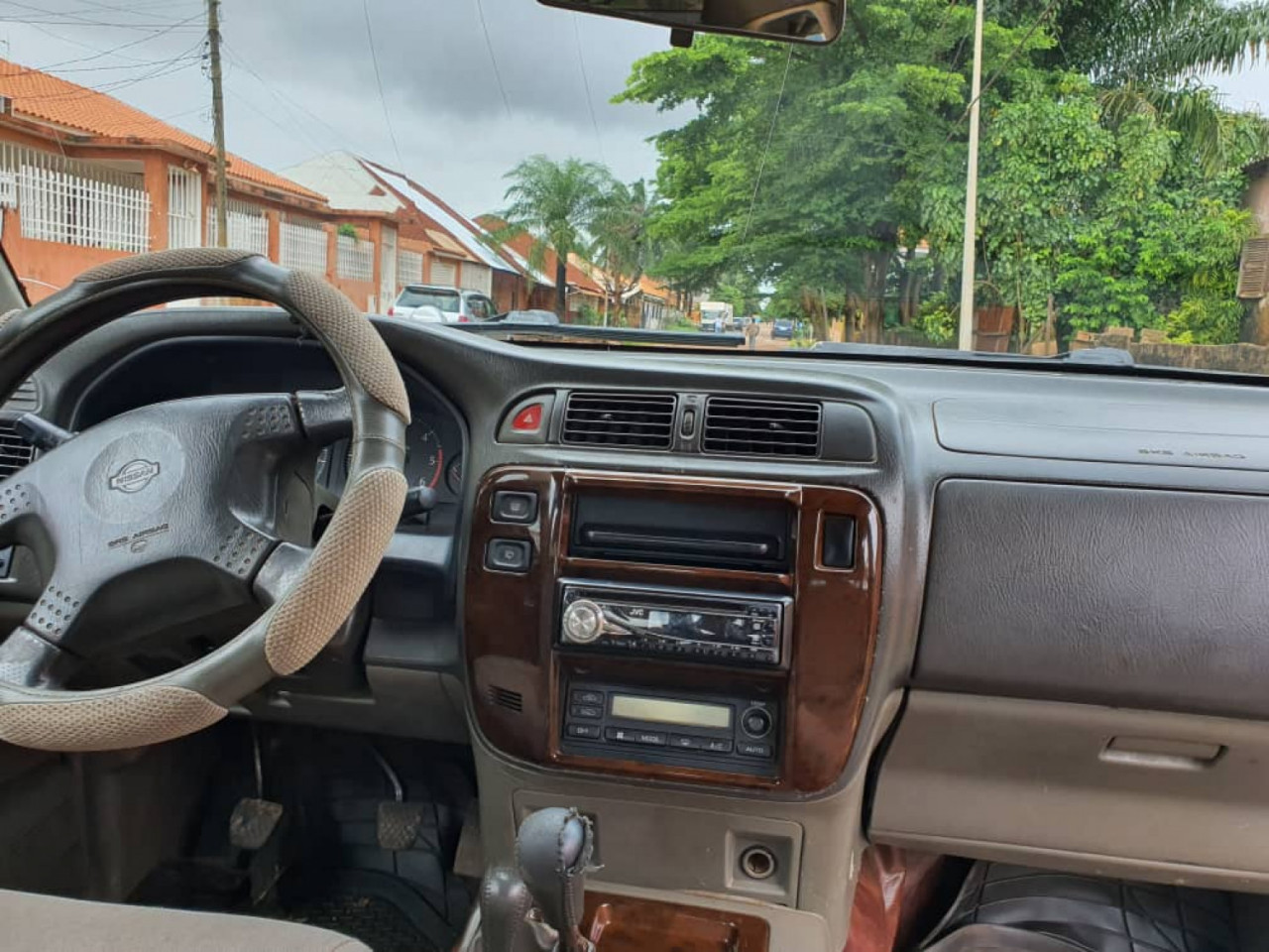 Nissan Patrol, Carros, Bissau