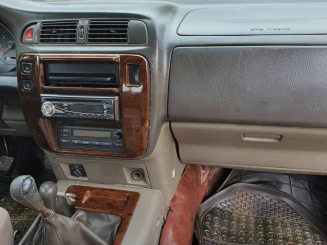 Nissan Patrol, Carros, Bissau