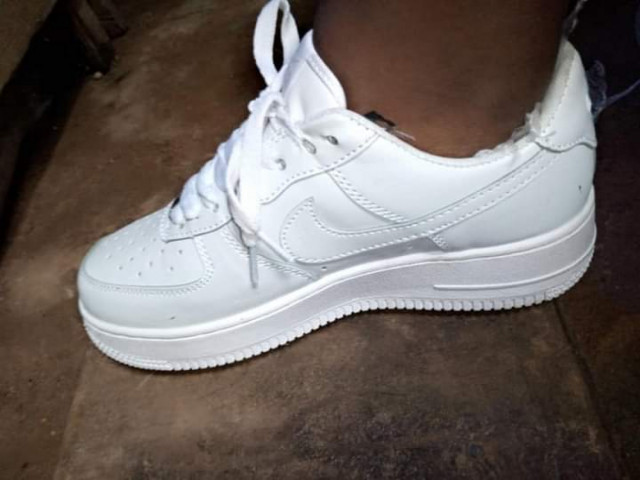 Tenis Nike, Calçado, Bissau