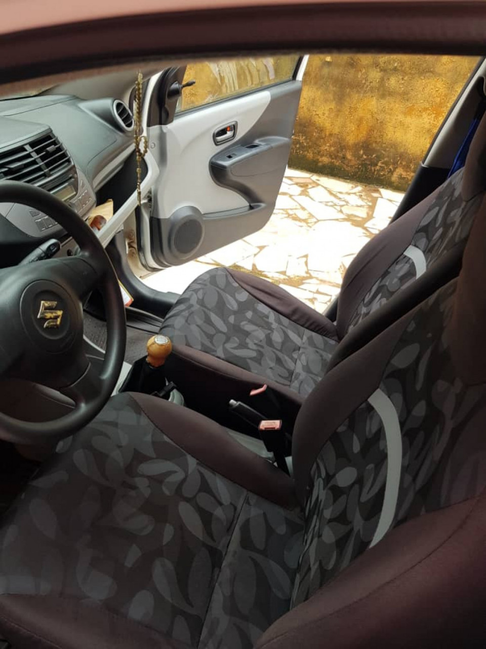 CITROEN DS 4, Carros, Bissau