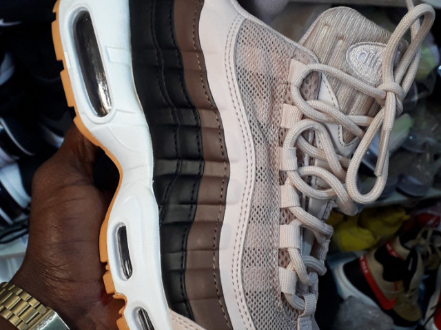Tenis, Calçado, Bissau