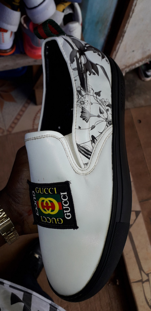 Tenis, Calçado, Bissau