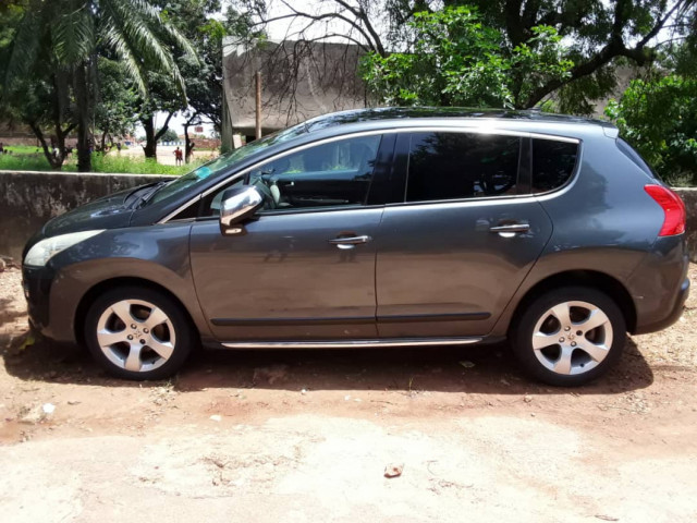 Peugeot 3008, Carros, Bissau