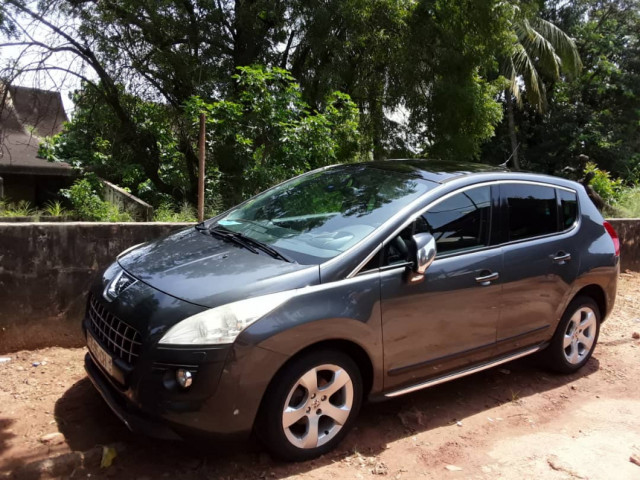 Peugeot 3008, Carros, Bissau