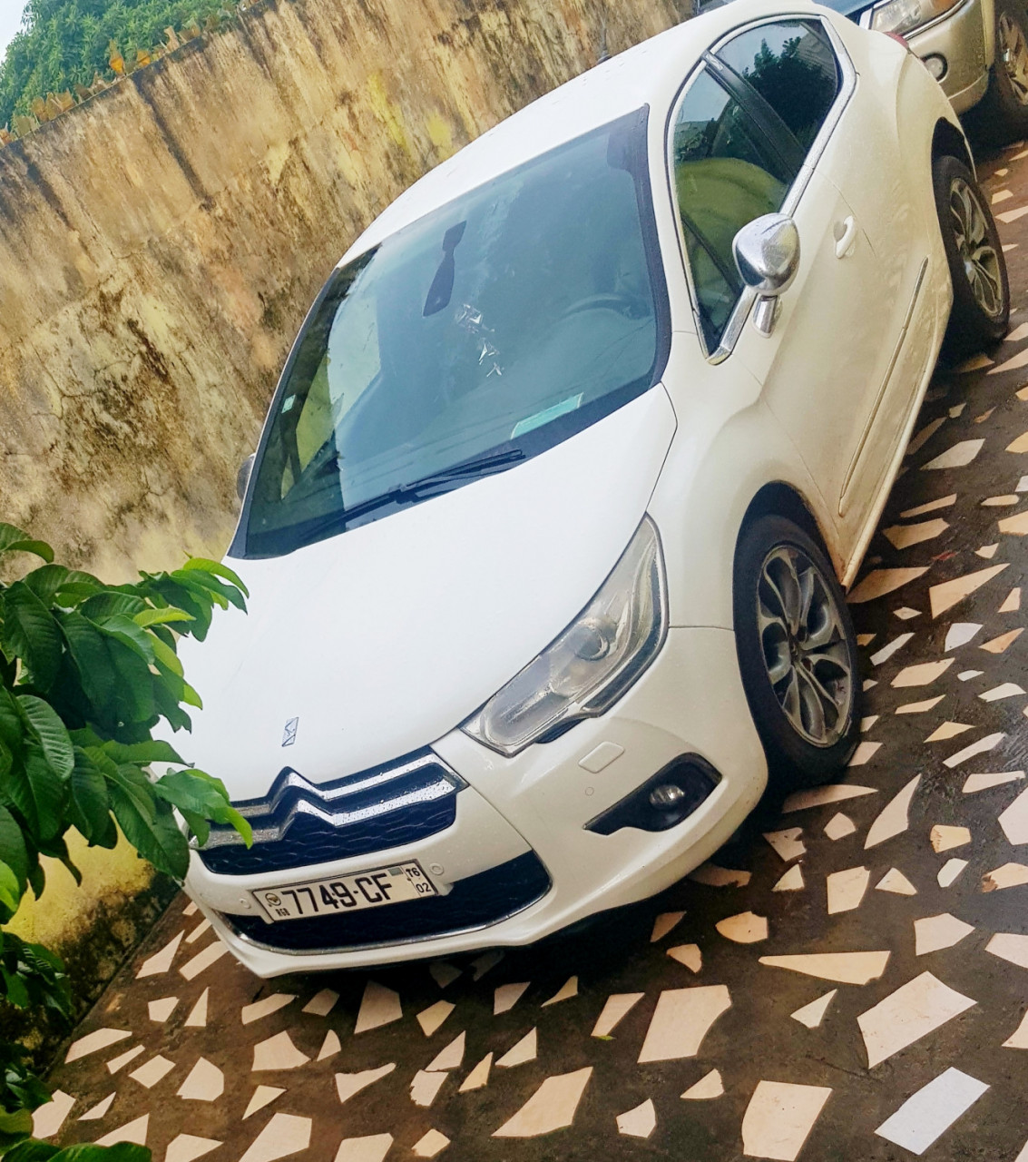 Citroën DS4, Carros, Bissau
