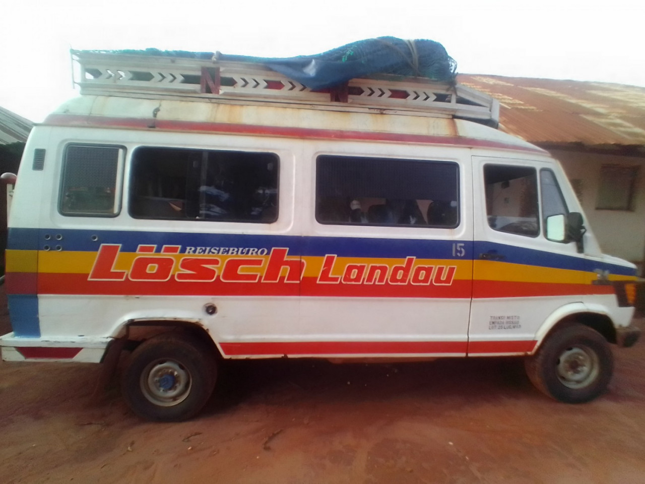 Mercedes-Benz, Camiões - Autocarros, Bissau
