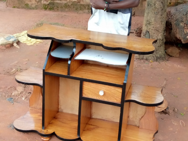 Confecção de Camas e Sofas, Camas - Poltronas, Bissau