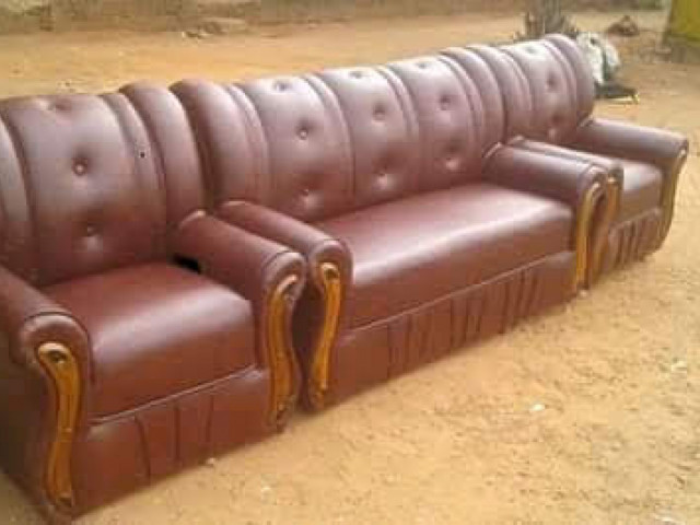 Confecção de Camas e Sofas, Camas - Poltronas, Bissau