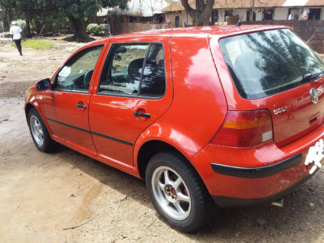 Volkswagen Golf, Carros, Bissau