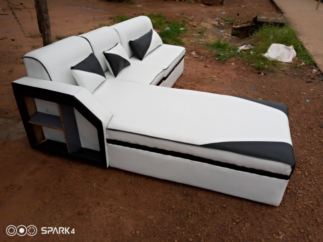 Confecção de Sofas e mesasa, Camas - Poltronas, Bissau