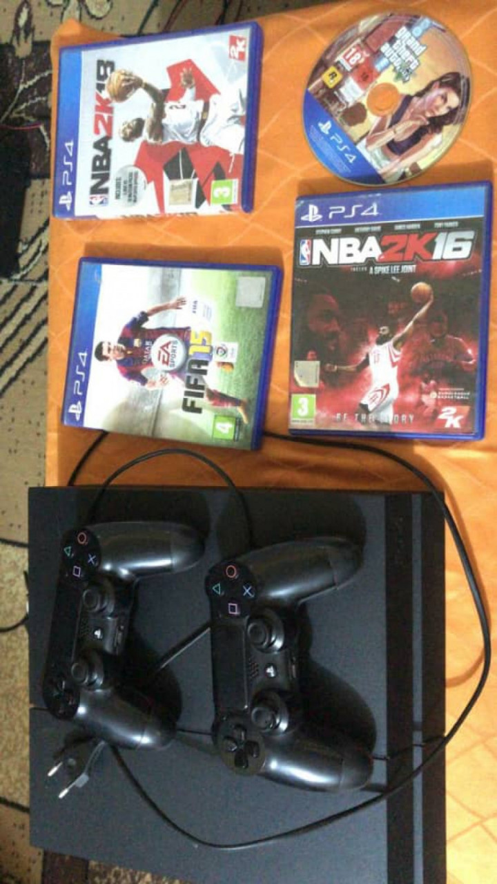 PlayStation 4, Video Games - Consolas, Bissau