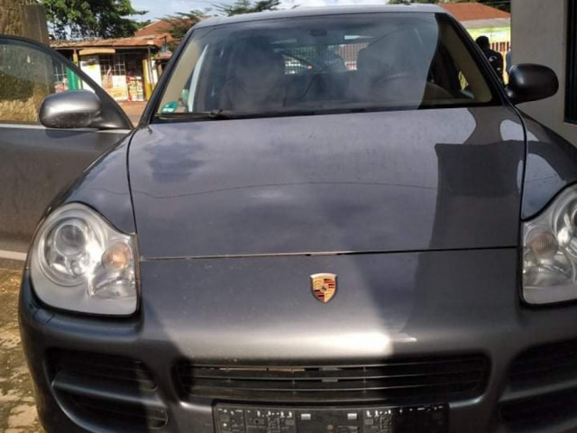 Porsche Cayenne, Carros, Bissau