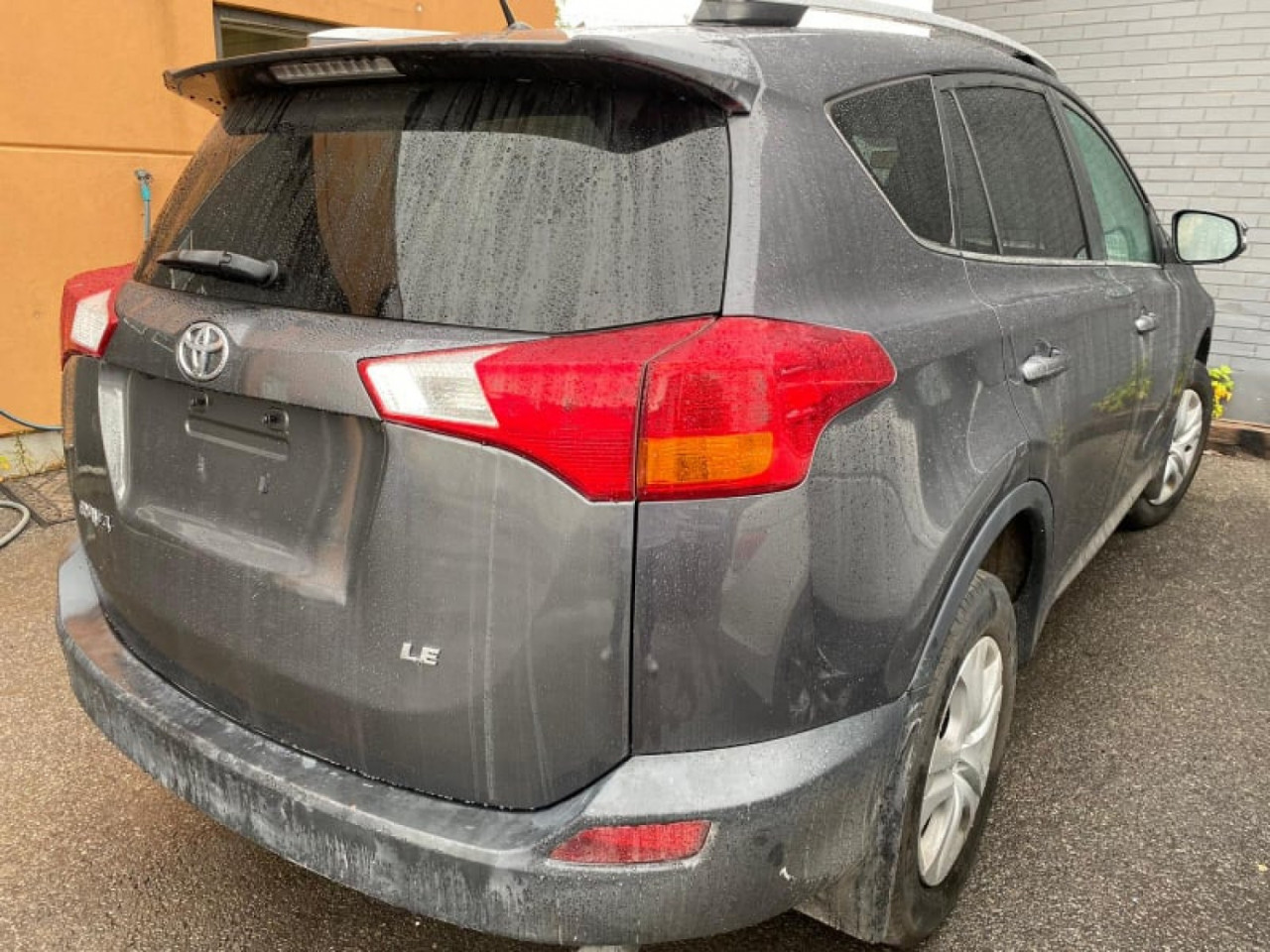 Toyota Rav4, Carros, Bissau