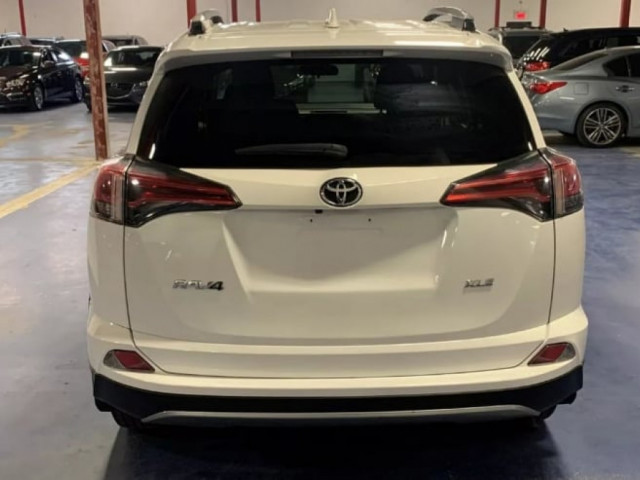 Toyota Rav4, Carros, Bissau