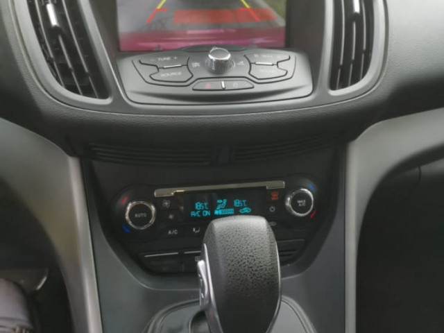 Ford Escape, Carros, Bissau