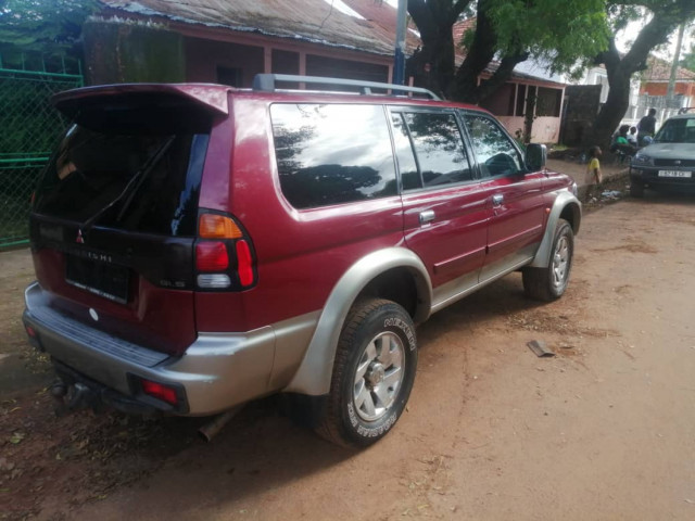 Mitsubishi Pajero Sport, Carros, Bissau