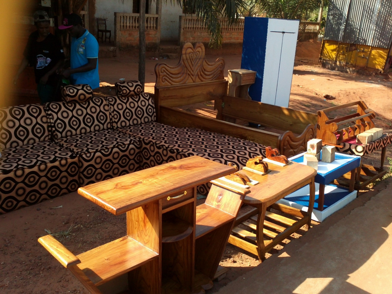 Sofas e mesasa d T.V., Outros Móveis, Bissau