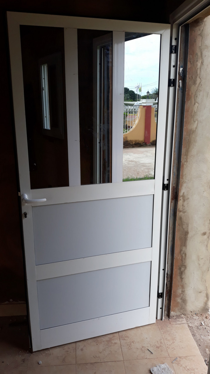 Portas Aluminio, Portas - Janelas, Bissau