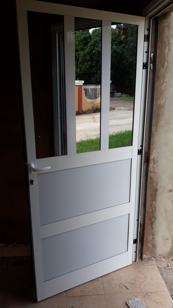 Portas Aluminio, Portas - Janelas, Bissau