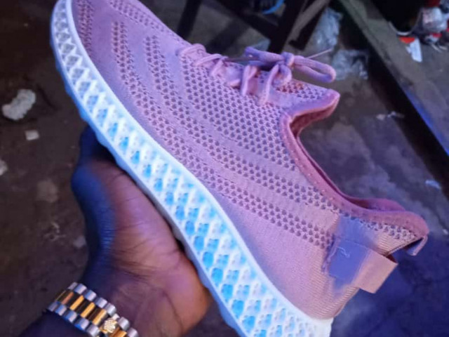 Tenis Nike, Calçado, Bissau