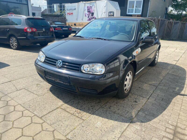 Volkswagen Golf IV, Carros, Bissau