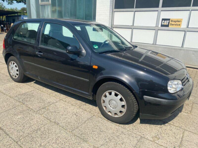 Volkswagen Golf IV, Carros, Bissau