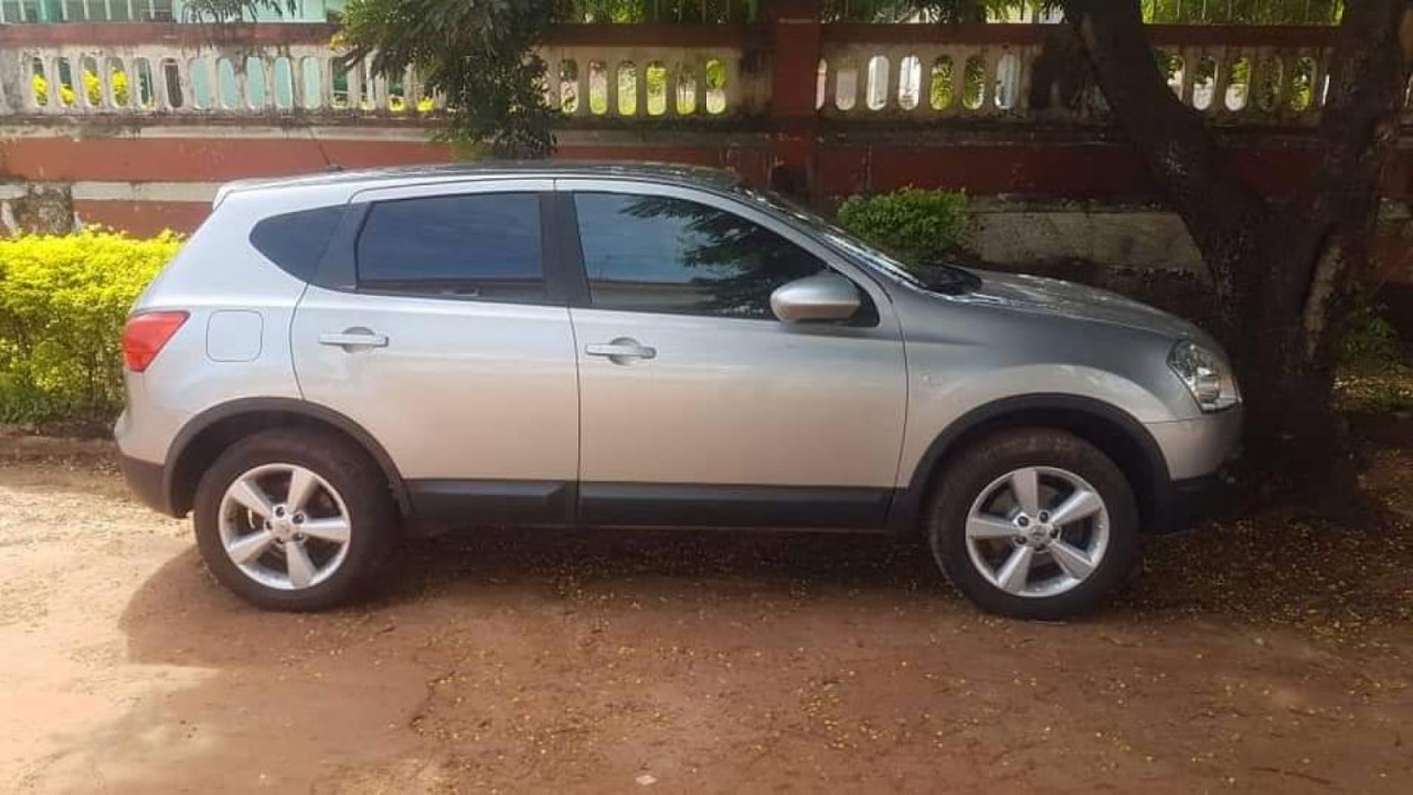 Nissan Qashqai, Carros, Bissau