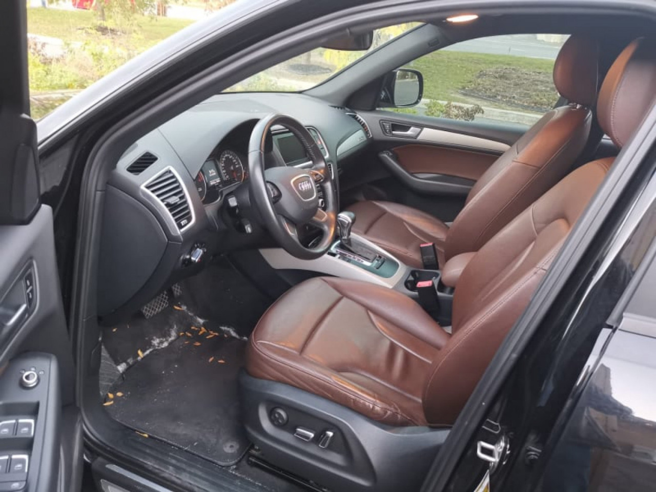 Audi Q5, Carros, Bissau