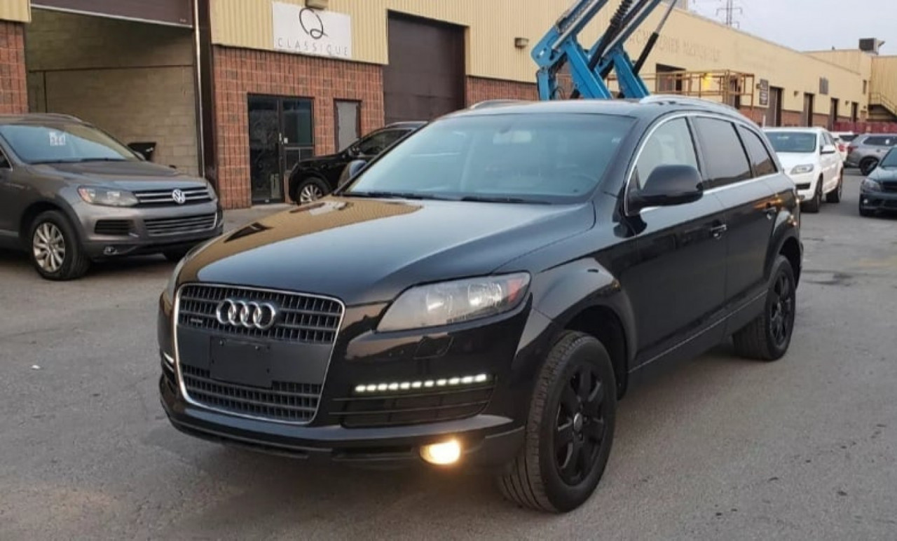 Audi Q7, Carros, Bissau