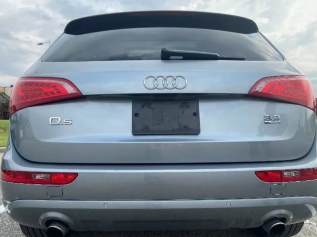 Aaudi Q5, Carros, Bissau