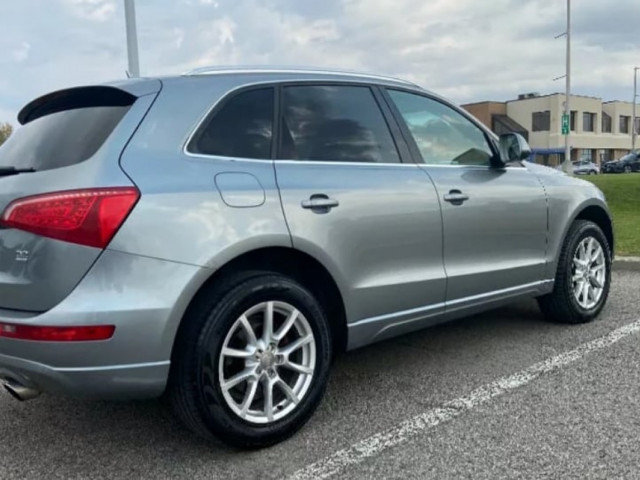 Aaudi Q5, Carros, Bissau