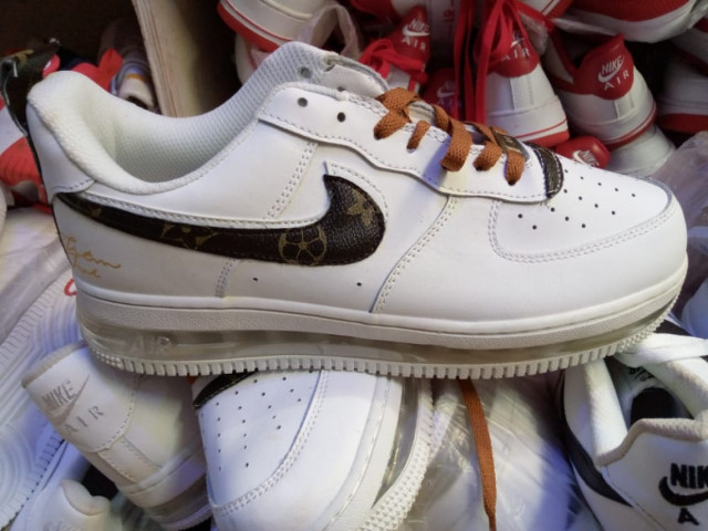 Tenis Nike, Calçado, Bissau