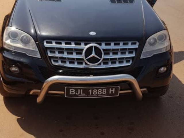 Mercedes Benz ML, Carros, Bissau