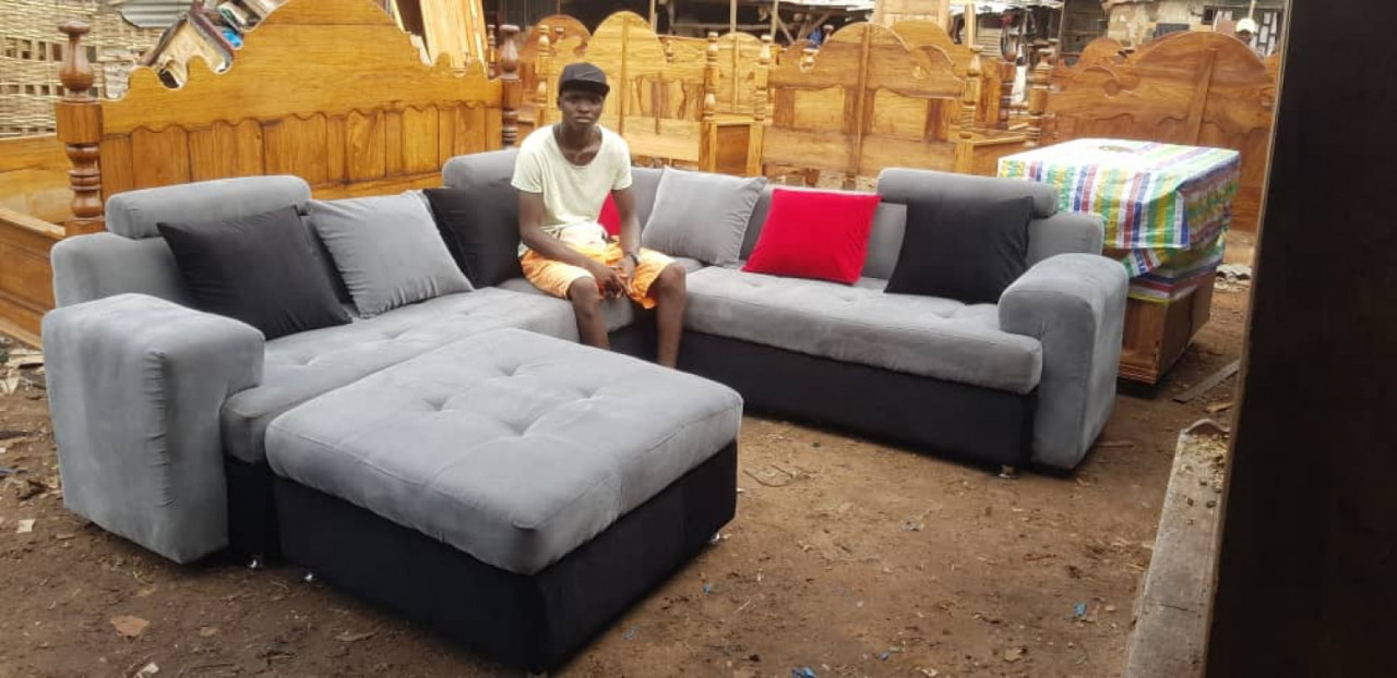 Sofa europeu, Camas - Poltronas, Bissau