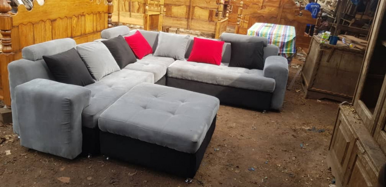 Sofa europeu, Camas - Poltronas, Bissau