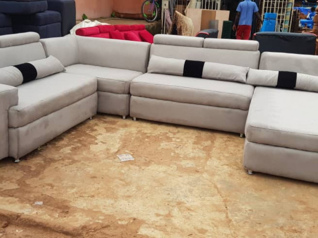 Sofa europeu ultima moda, Camas - Poltronas, Bissau