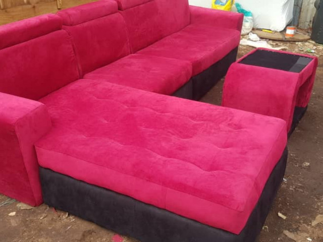 Sofa europeu ultima moda, Camas - Poltronas, Bissau