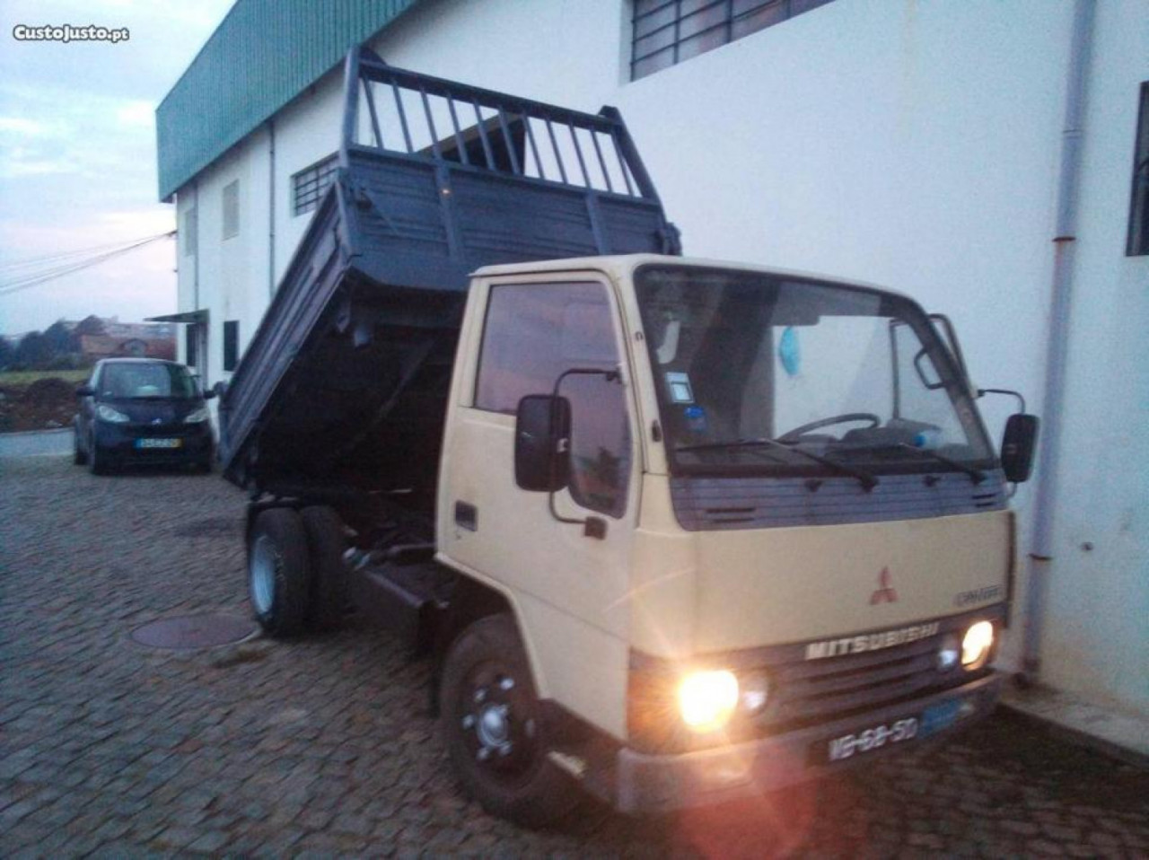 MITSUBISHI CANTER, Camiões - Autocarros, Cacheu