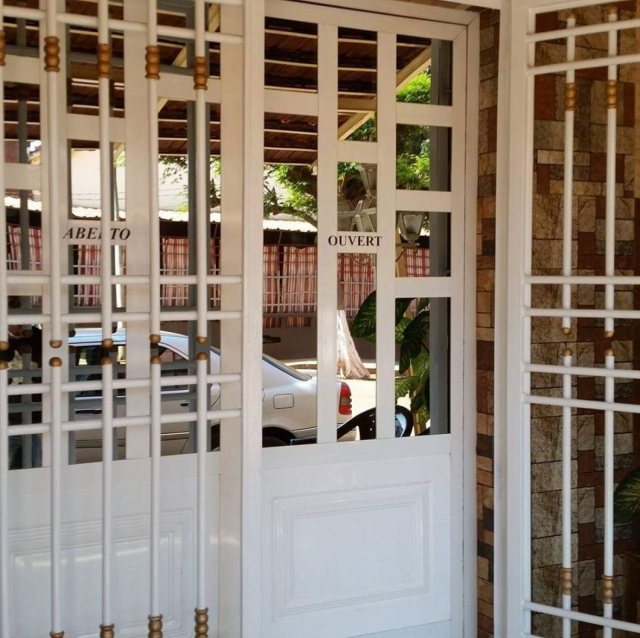Hotel Diarama, Comercial, Bissau