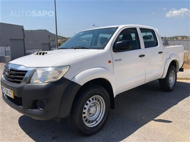 Toyota Hilux, Carros, Bissau