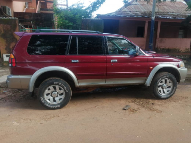 Mitsubishi Pajero, Carros, Bissau