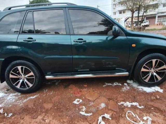 Toyota Rav4, Carros, Bissau