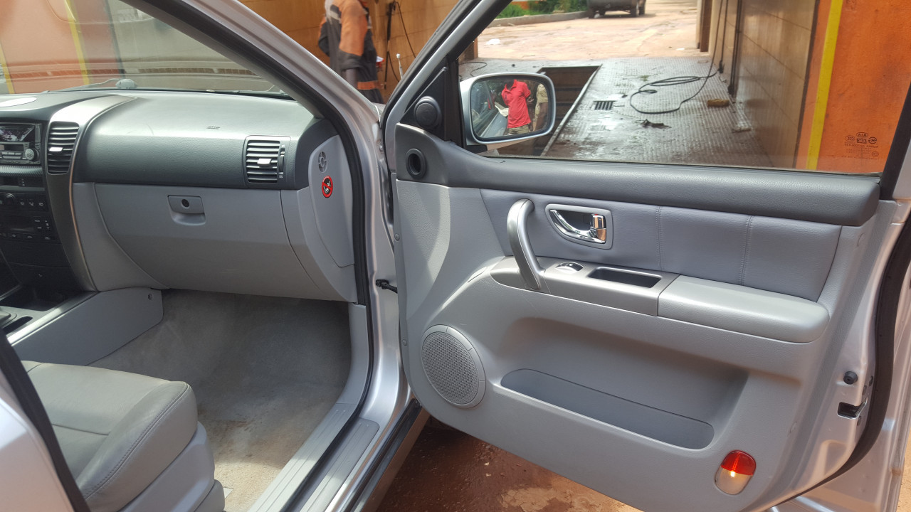 KIA Sorento, Carros, Bissau