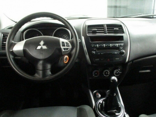Mitsubishi RVR, Carros, Bissau