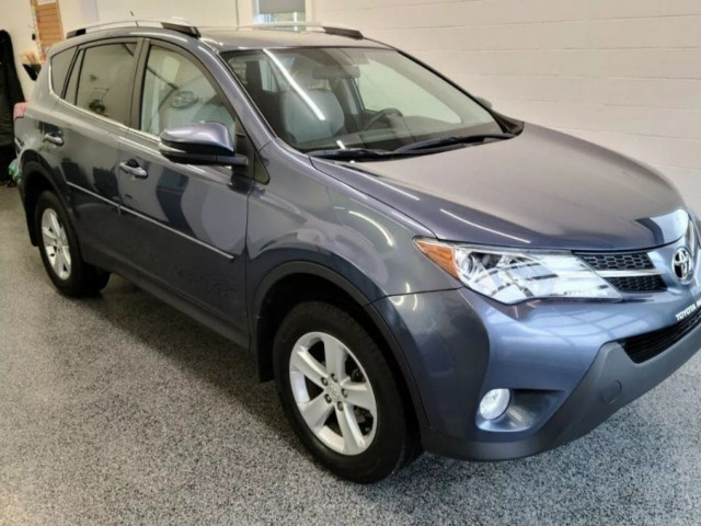 Toyota Rav4, Carros, Bissau