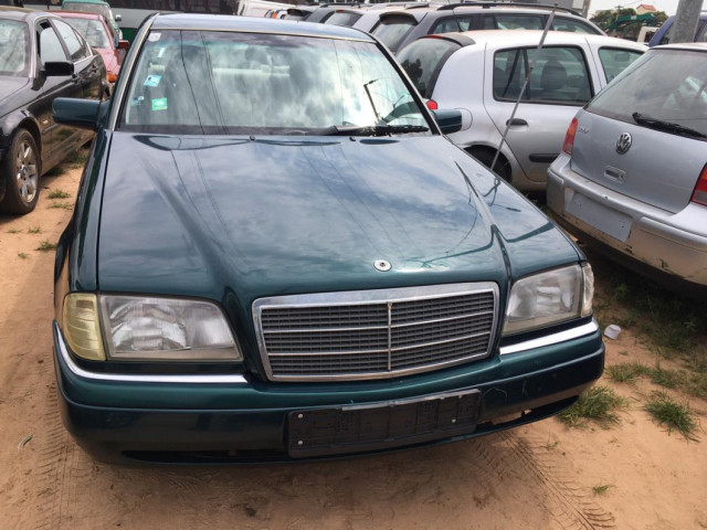 Mercedes Benz Elegance C220, Carros, Bissau