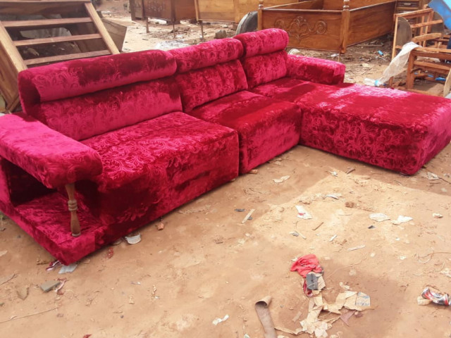 Sofá europeu, Camas - Poltronas, Bissau