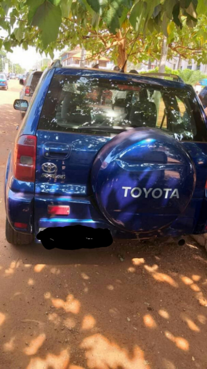 Toyota Rav 4, Carros, Bissau